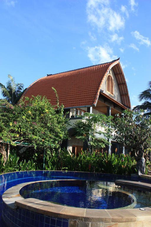 Cleopatra Beach Bungalows Hotel Lovina Esterno foto