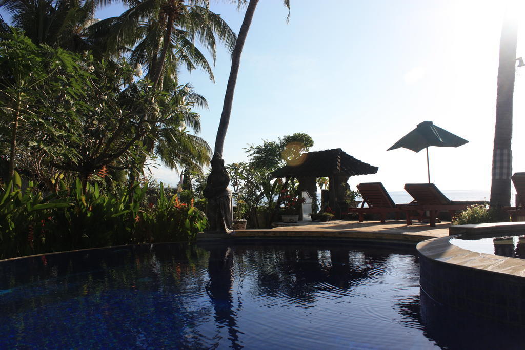 Cleopatra Beach Bungalows Hotel Lovina Esterno foto